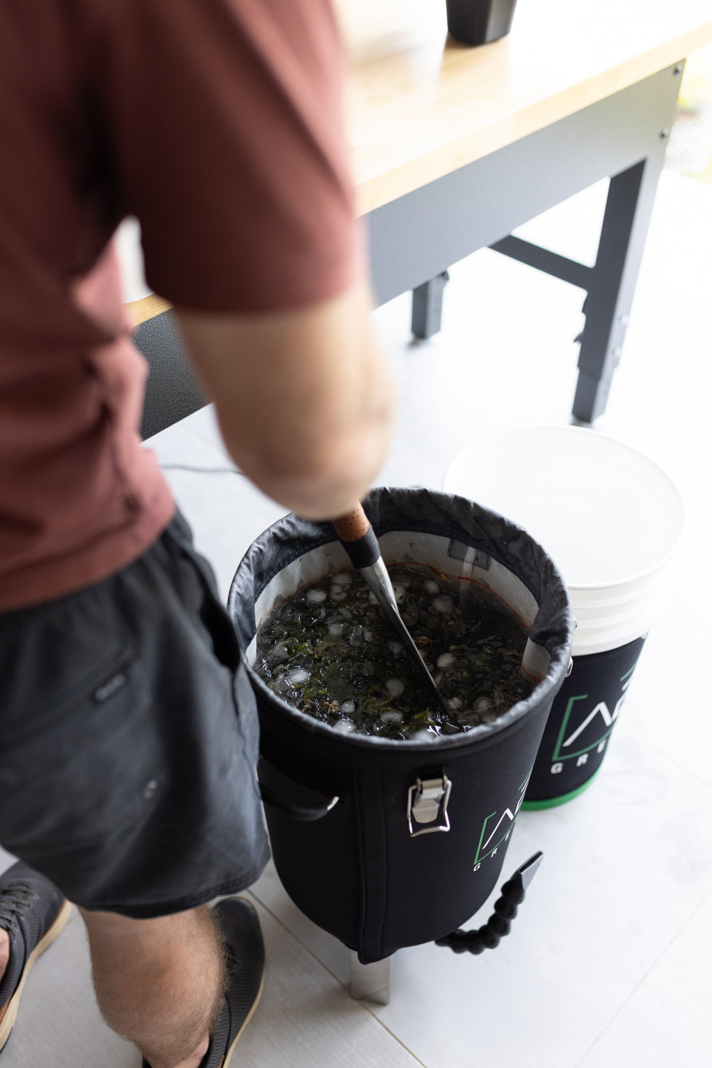 Product Photo - Manual Hash Washer